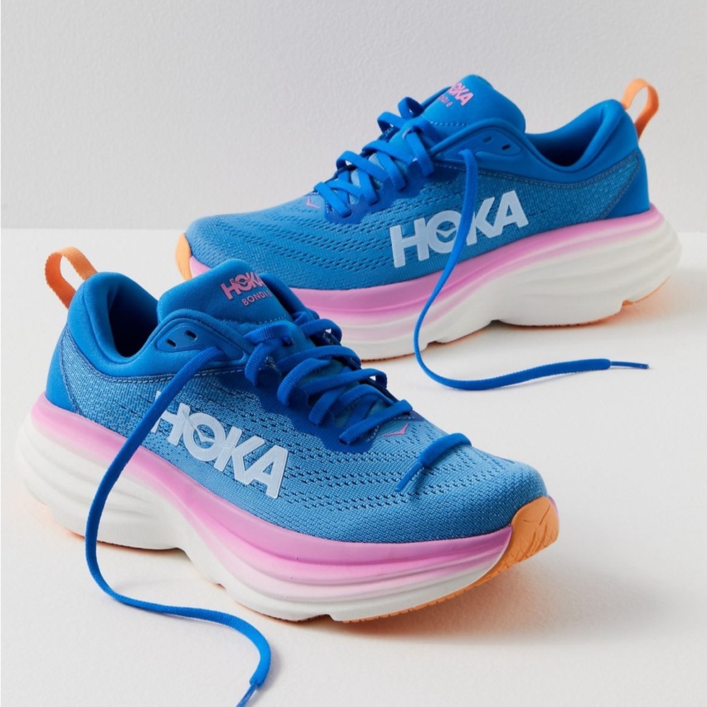 HOKA®® Bondi 8 Sneakers size 6
Color: Coastal Sky / All Aboard